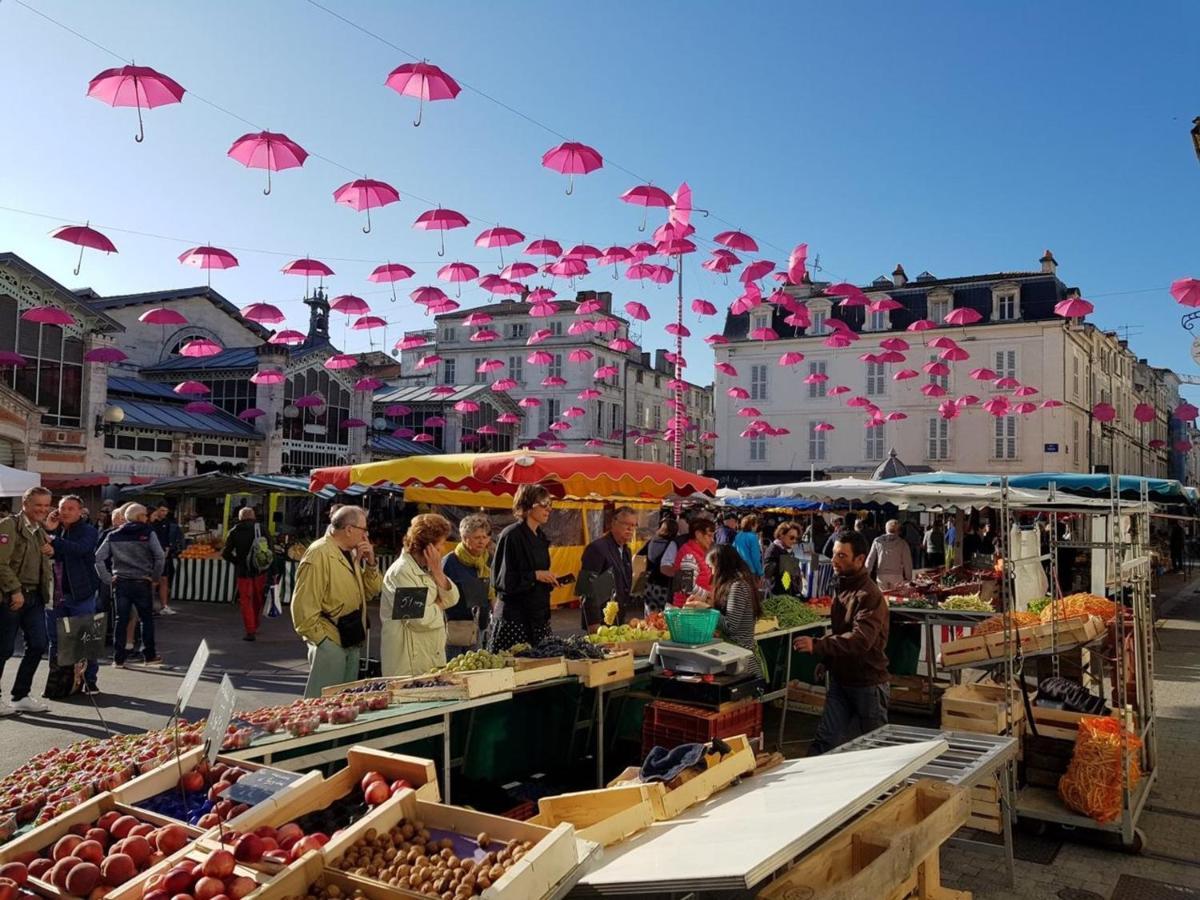 Studio Renove Au Coeur De La Rochelle, Marche A 25M, 2 Personnes, Wifi - Fr-1-535-43 La Rochelle  Eksteriør billede